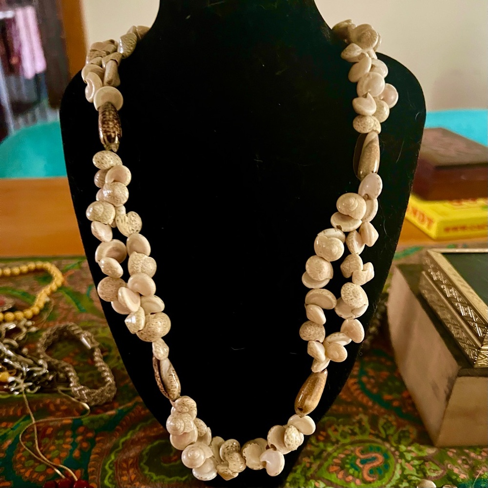 Vintage handmade shell necklace